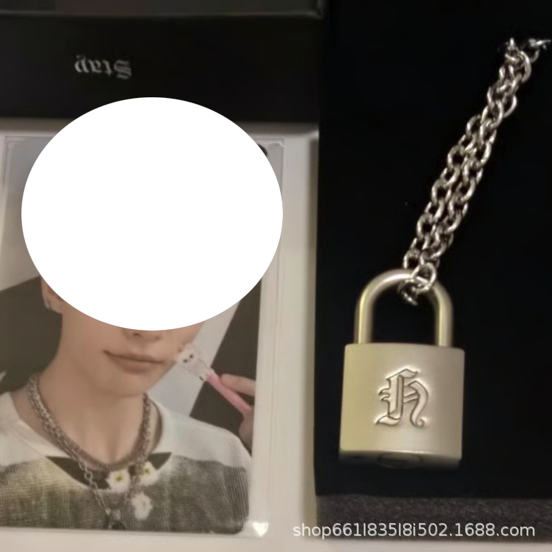 Men Accessories Style - สร้อยคอโลหะดีไซน์สร้างสรรค์แบบมีตัวล็อค ดีไซน์เดียวกับสไตล์ของหวง ซวนเฉิน สร้อยคอพังก์ใหม่สำหรับผู้ชายและผู้หญิง ของขวัญสำหรับแฟนๆ